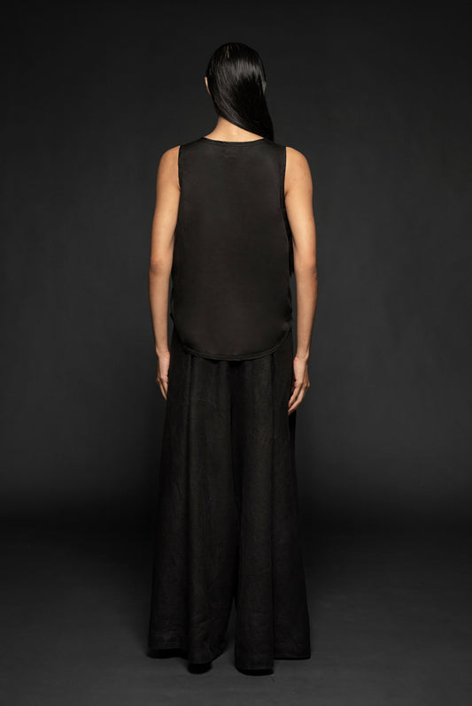Syomsz Mayka singlet in black Tencel, side view
