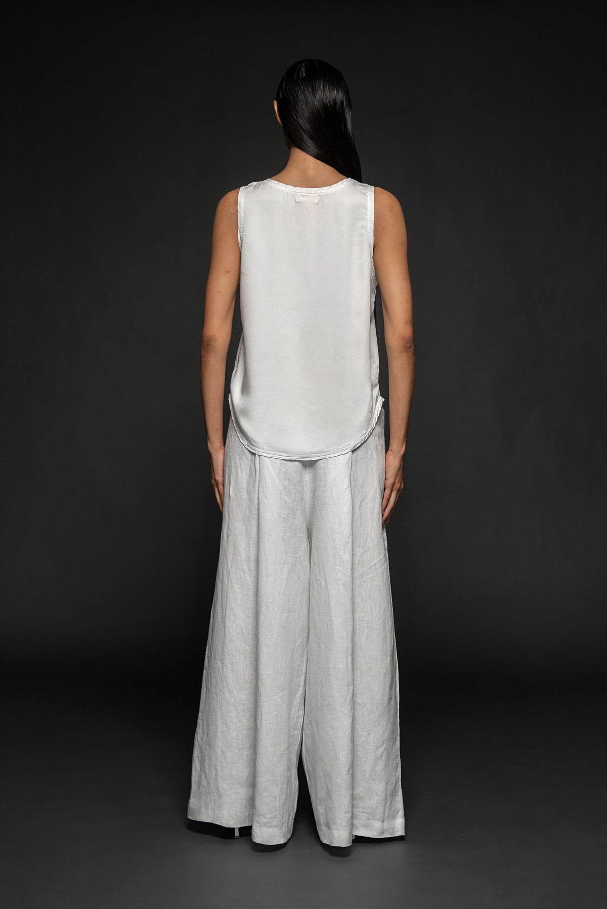MAYKA WHITE