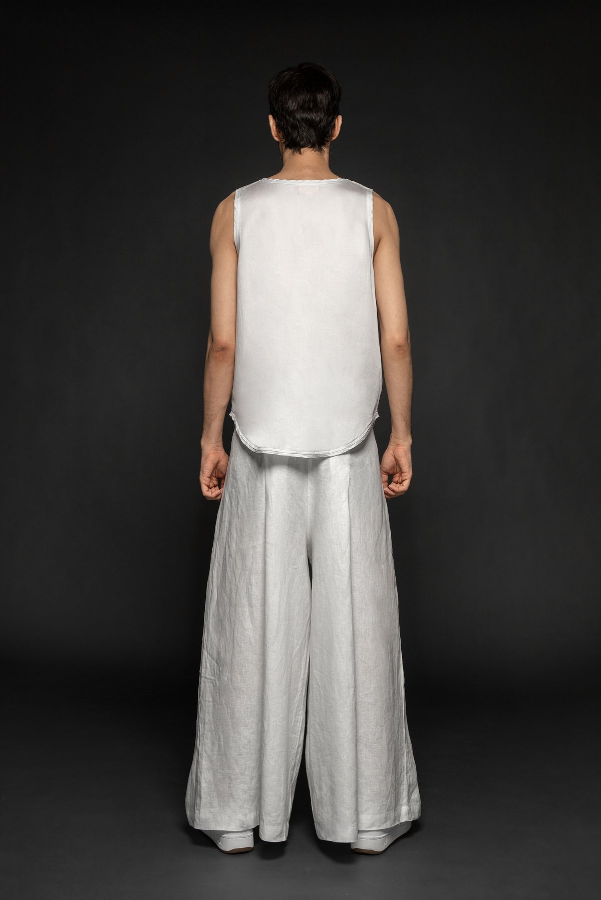 MAYKA WHITE