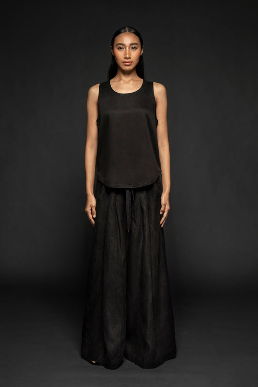 Syomsz Mayka singlet in black Tencel, front view