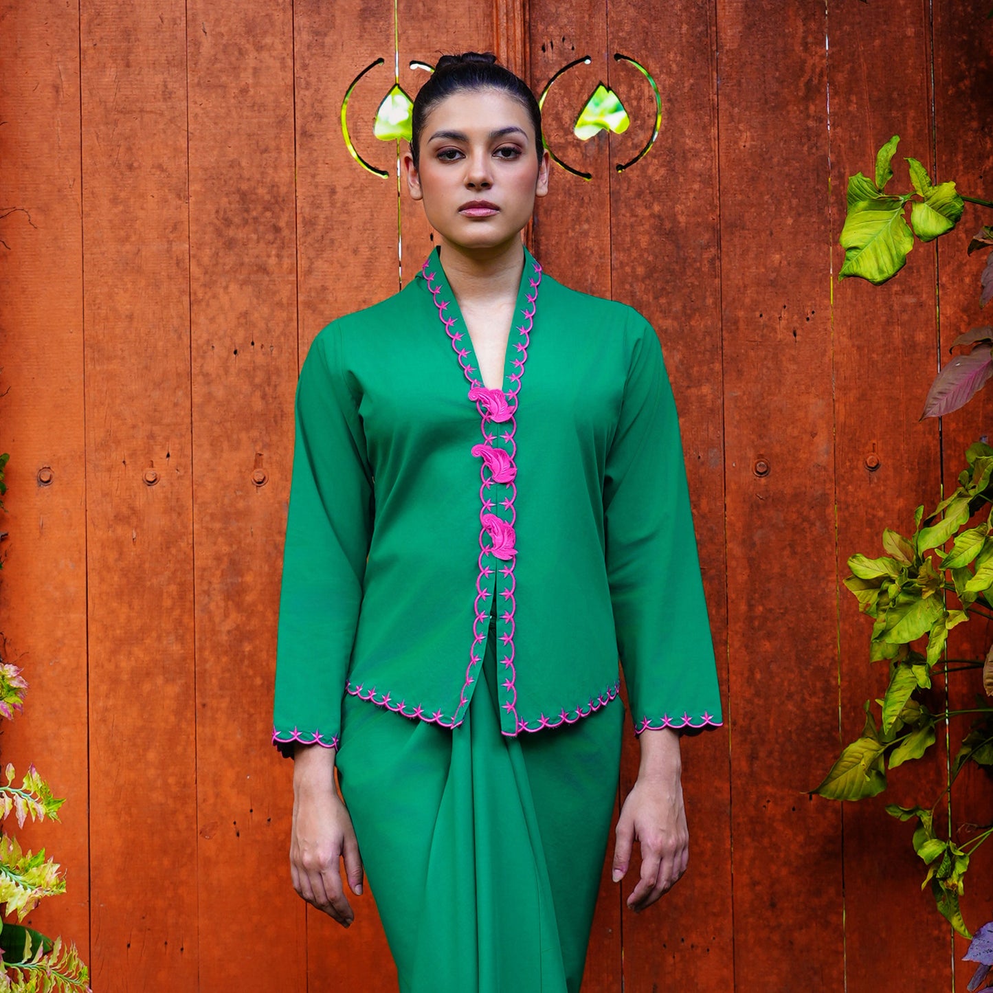 NONA GREEN