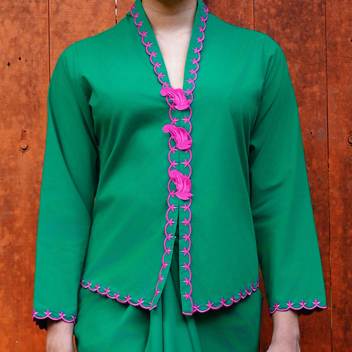 NONA GREEN