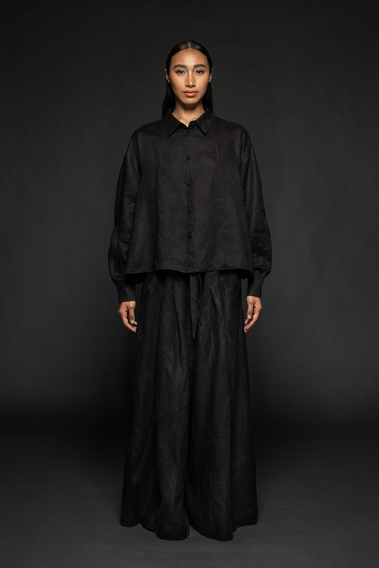 QAMIS BLACK